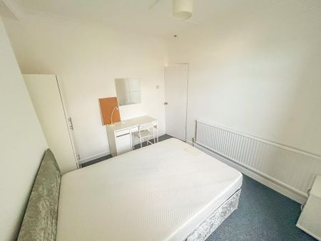 4 bedroom house share to rent - Photo 2