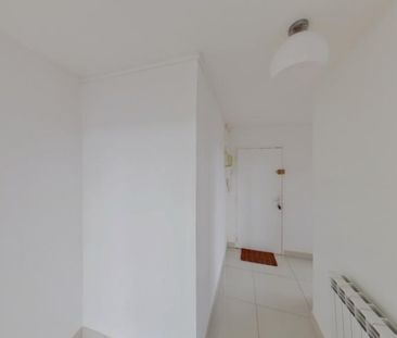 Location Appartement 3 pièces 71m² CHATELLERAULT 86100 - Photo 6