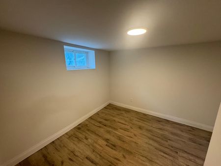 For Lease - 132 Don Mor Drive Unit# Lower Level, Newmarket, Ontario - Photo 2