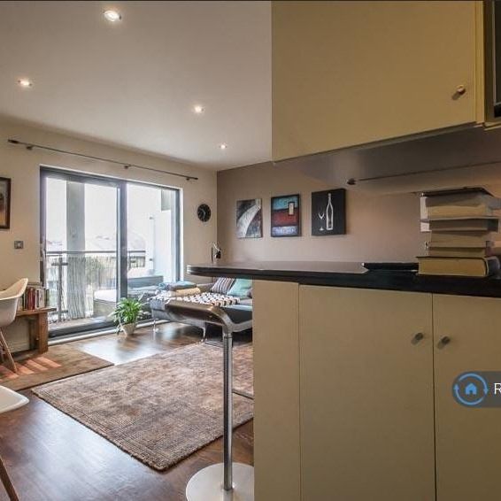1 bedroom flat to rent - Photo 1