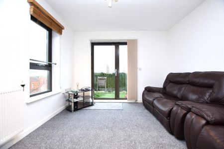 1 bedroom Flat To Let - Photo 3