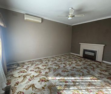 2 Bedroom home in the heart of Hamlyn Heights - Photo 1