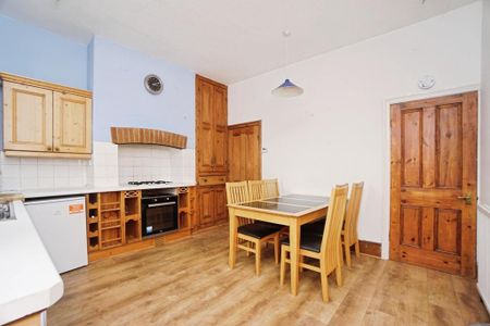 3 bedroom terraced house to rent - Photo 4