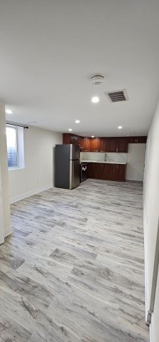 For Lease - 5439 Cornwall Crescent, Burlington, Ontario - Photo 3