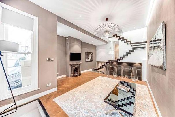 Princes Mews, Bayswater, London, W2 - Photo 1