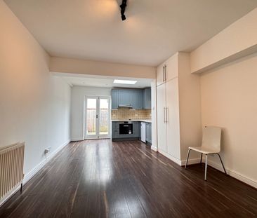 Studio Flat, Park Parade, NW10 - Photo 1