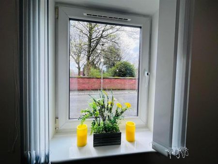 2 bedroom maisonette to rent - Photo 2