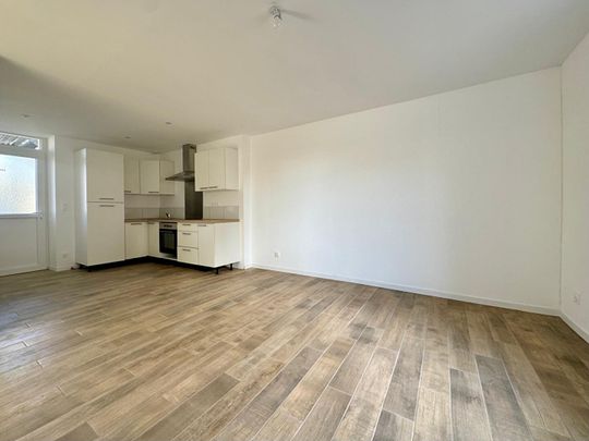 Location appartement 2 pièces, 38.06m², Évron - Photo 1