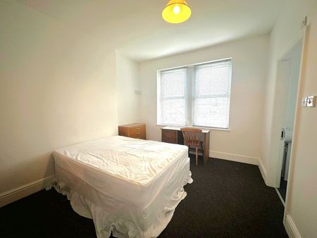 High Street, Bangor, Gwynedd, LL57 - Photo 4