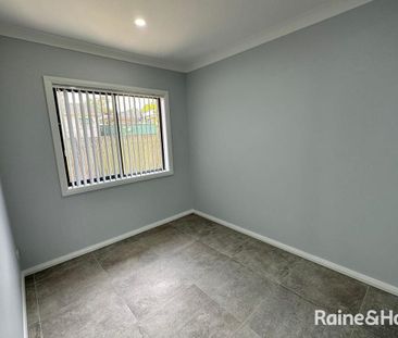 Private with a Modern Interior! - Photo 4