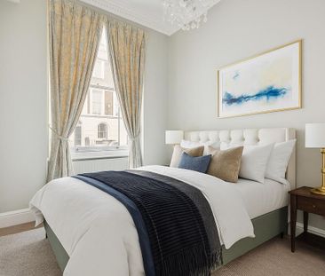 A beautifully presented one-bedroom apartment on a sought-after Pimlico street in Belgravia, SW1V. - Photo 2