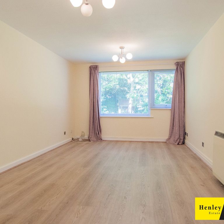 Erdington, Gravelly Hill North, B23 6BQ, Birmingham - Photo 1