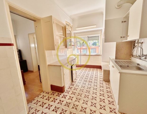 LISBON CENTER / ALVALADE apart. T0 for single / METRO ROMA - Photo 1