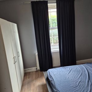 Room in a Shared House, Shroffold Road, BR1 - Photo 2