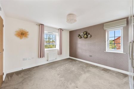 4 bedroom detached house to rent - Photo 3