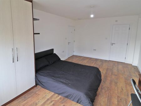 Room 6 Fenlake Road, Bedford - Photo 4