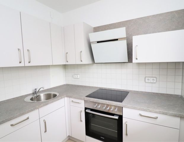 Ab Mitte JUNI vermietbar! Apartment mit BALKON/Dusche/Aufzug - Photo 1