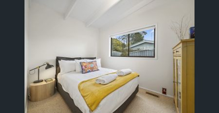 TRANQUIL RETREAT NESTLED IN BLACKHEATH - Photo 2