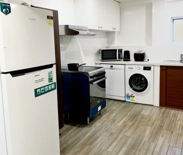 1 Bed 1 Bath - Photo 2