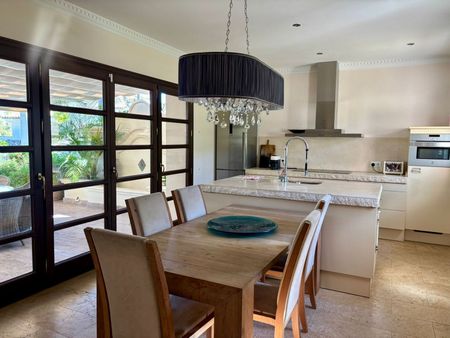 Detached Villa in La Quinta - Photo 2