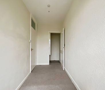 2 bedroom Mid Terraced House to let - Photo 3