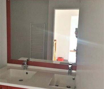 Location Appartement 4 pièces 76m² BEGLES 33130 - Photo 4