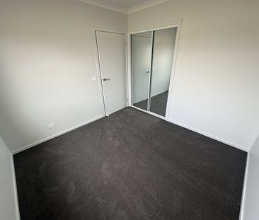 Unit 1 / 30 Woodstock Street, Shepparton VIC 3630 - Photo 5