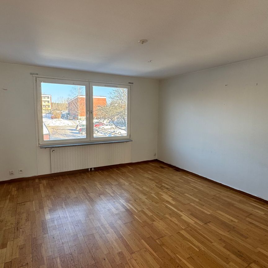 Eddavägen, Eskilstuna - Photo 1