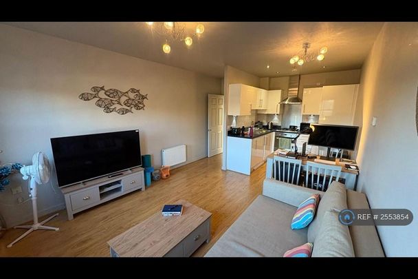 1 bedroom flat to rent - Photo 1