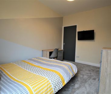 5 bedroom terraced house to rent - Photo 3