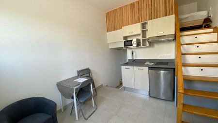 Location Appartement 1 pièce Meublé 13m² LA ROCHELLE 17000 - Photo 4