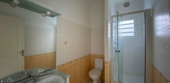 Location Appartement 1 pièce 29m² LE TAMPON 97430 - Photo 2