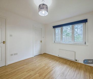 4 bedroom detached house to rent - Photo 4