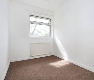 3 bed end of terrace house to rent in NE3 - Photo 2