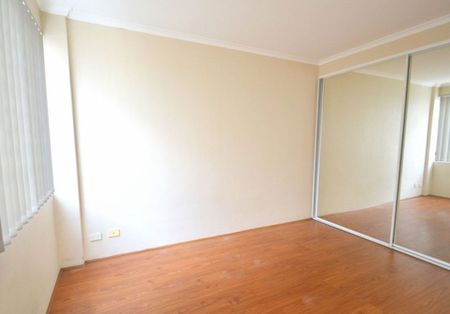 Excellent Location! - Photo 5