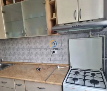Apartament trei camere Craiovei cf. I, mobilat si utilat, etaj 3 - Fotografie 4