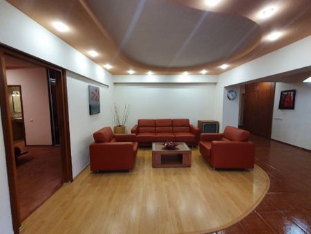 De închiriat – Apartament 3 camere în Universitate, km 0! - Fotografie 5