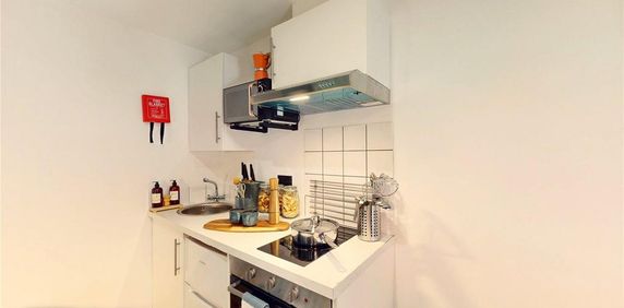 Studio to rent - Photo 2