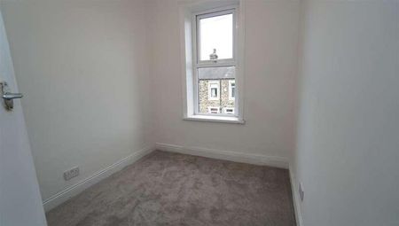 Springville Terrace, Idle, BD10 - Photo 2
