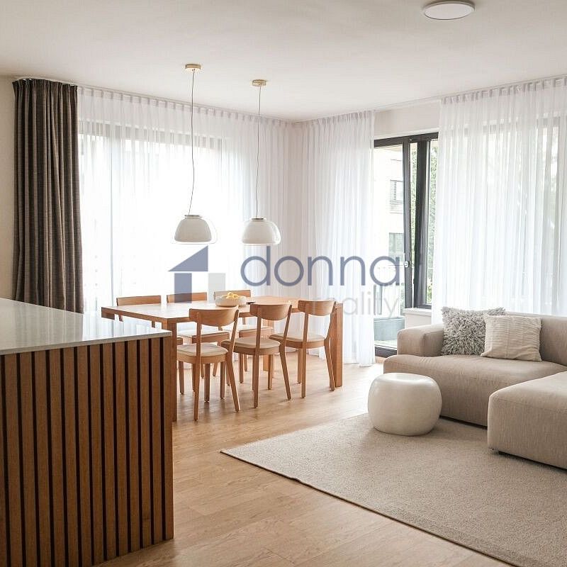 Pronájem bytu 3+kk 86 m² - Fotografie 1