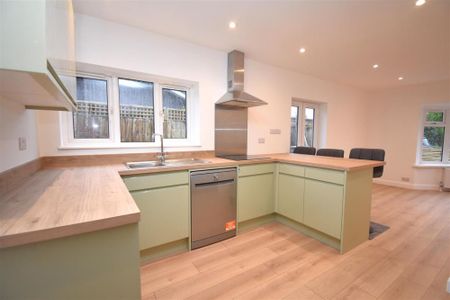 Chantry Grove, Upper Poppleton, York - Photo 4