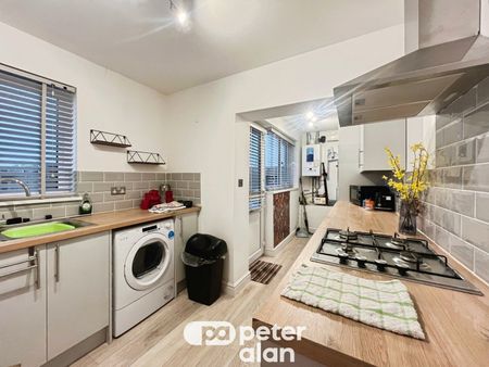 Swan Street, Llantrisant, PONTYCLUN - Photo 4