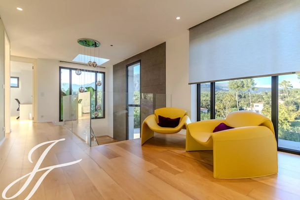 Maison à louer Valbonne, Cote d'Azur, France12 000 EUR / Mois - Photo 1