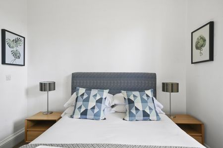 1 Bedroom Apartment, Gower Street, Bloomsbury, WC1E - Photo 4