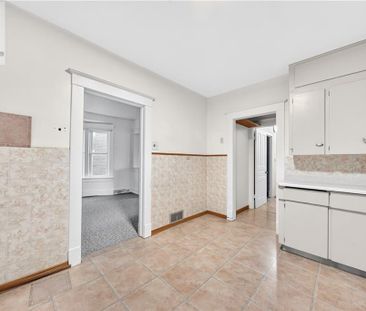 63 MT HOPE Street, Kitchener, Ontario, N2G2J5 - Photo 2