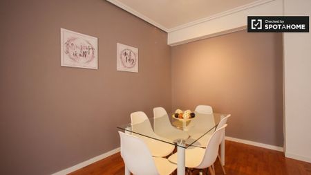 valencia, Valencian Community 46010 - Photo 2