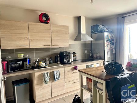 Location Appartement 3 pièces 68m² - Photo 4