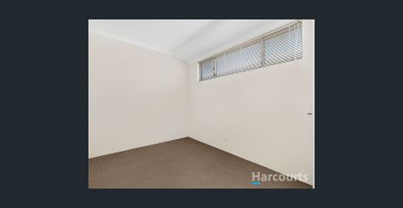 Modern family home - Photo 3