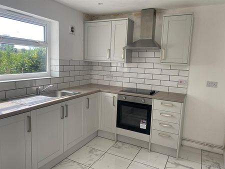 House For Rent Glan Ebbw Terrace, Abertillery - Photo 3