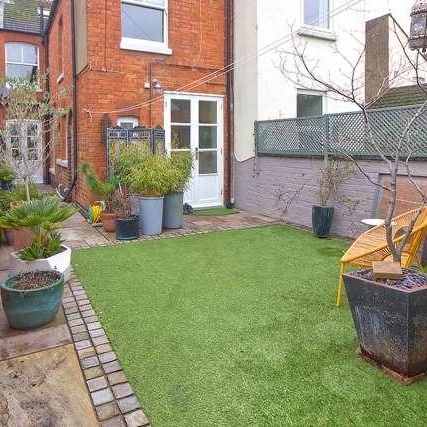 Wolverton - Stunning Bedroom Period Home With Bathrooms, MK12 - Photo 1